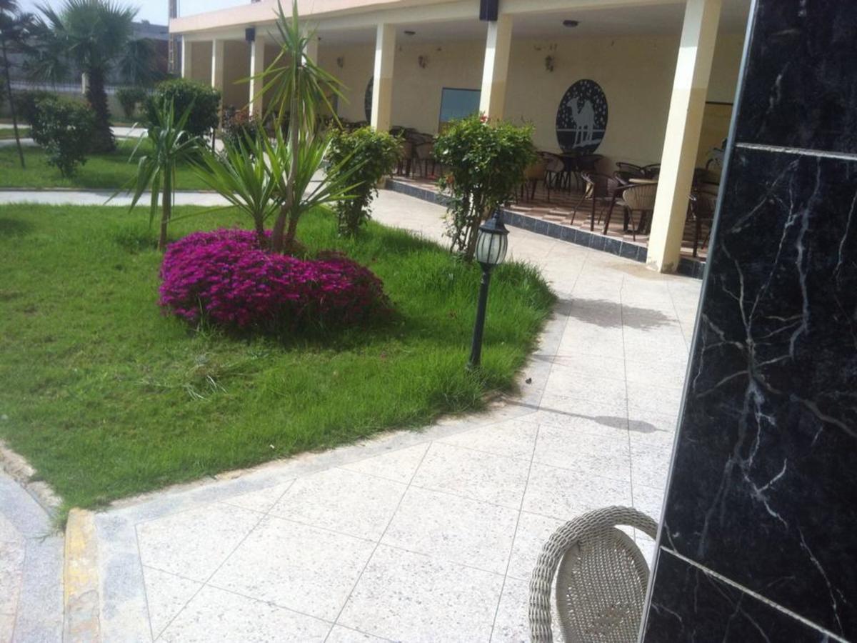 Motel Paris Dakar Selouane Exterior photo